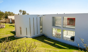 Architectural glass on Grand Design's project in Praa Sands